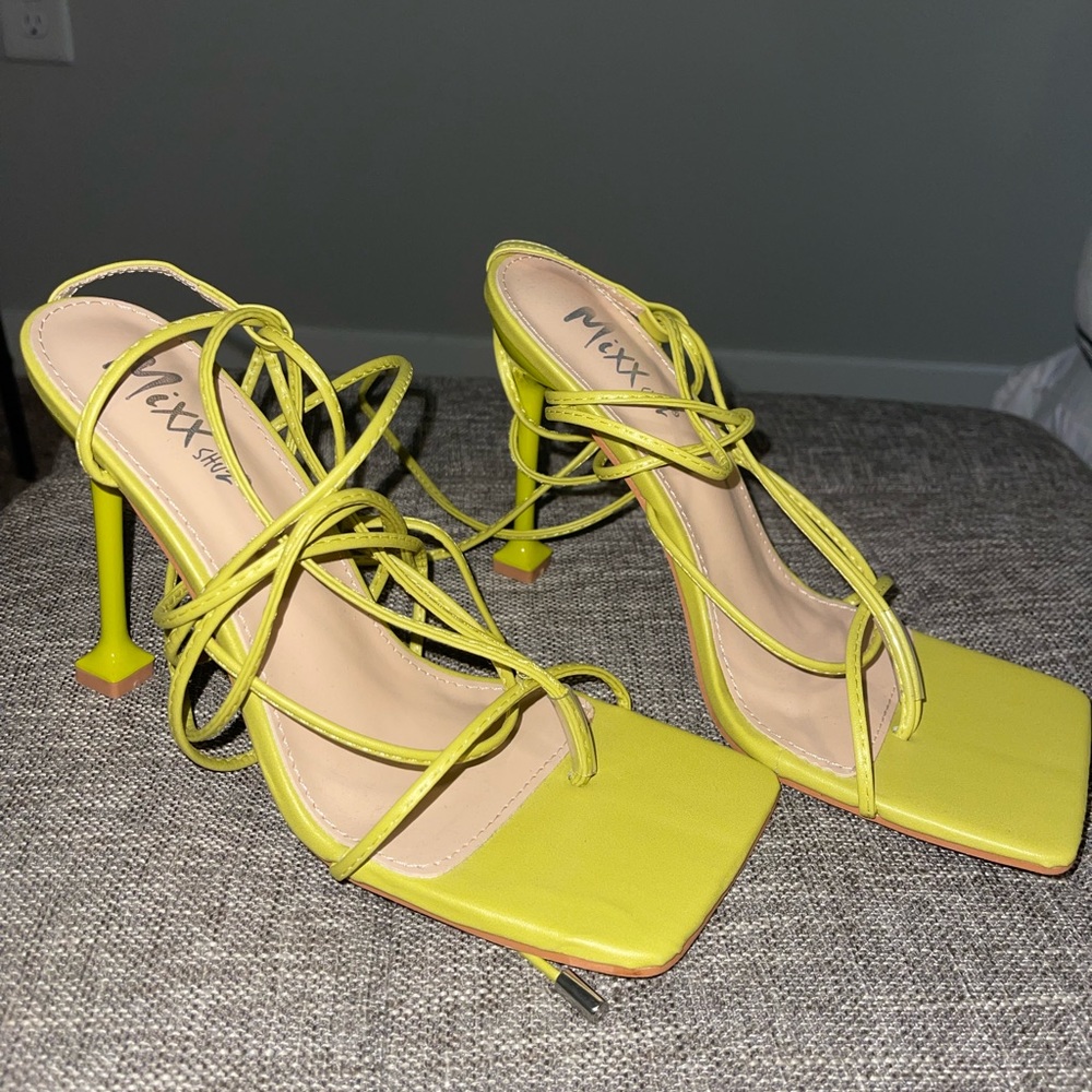 Mixx Shuz Heels